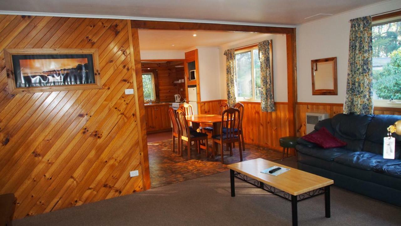 Big4 Strahan Holiday Retreat ภายนอก รูปภาพ
